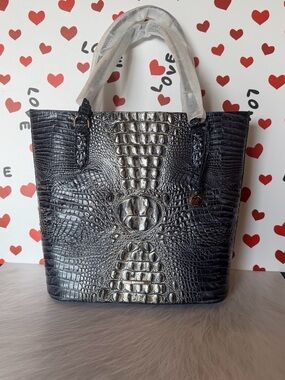 Brahmin Ezra Twilight Blue Ombre Melboume NWT BEAUTIFUL EYE PLACEMENT